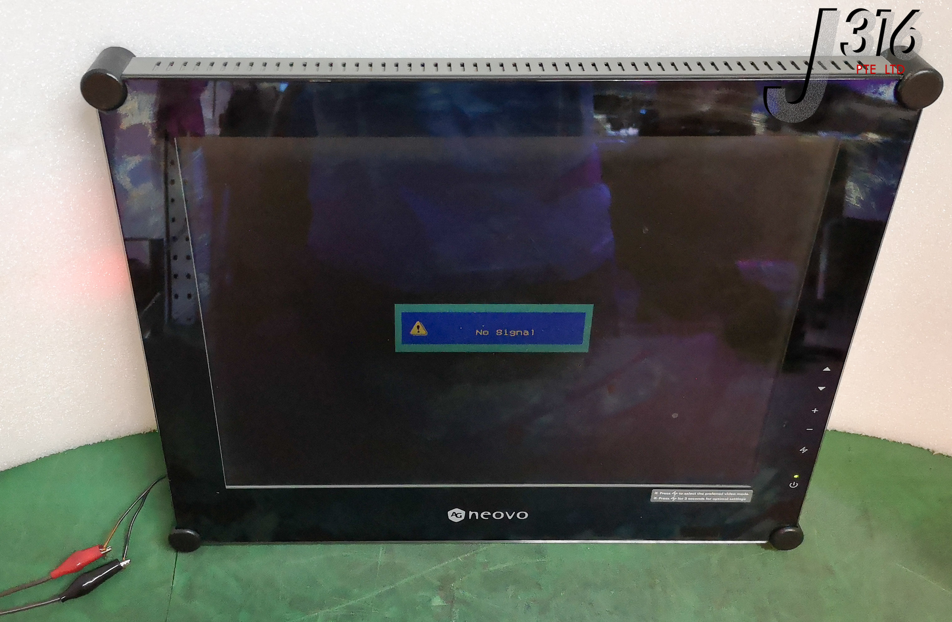 13112 AG NEOVO X-215 MODEL 15